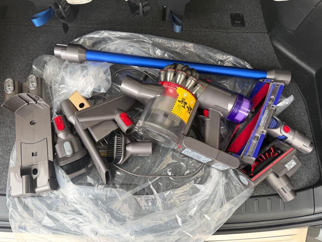Dyson V8 Slim Fluffy Extra 美品
