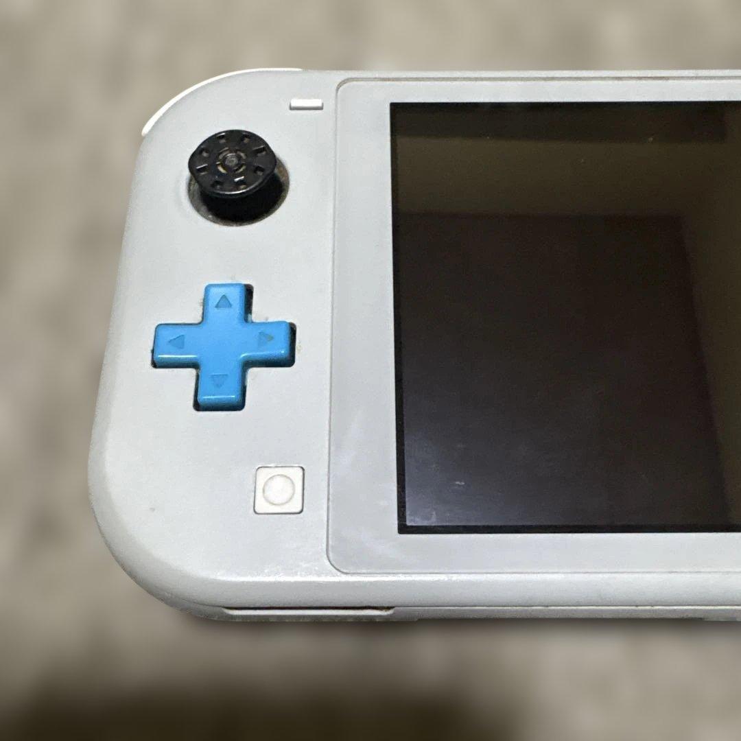 ジャンク品 ニンテンドーSwitchライト ポケモン ザシアンザマゼンタ