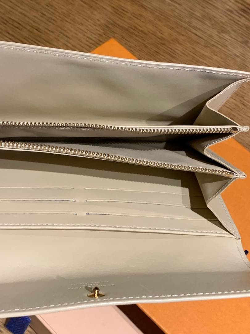【美品】LOUISVUITTONヴェルニ ポルトフォイユ サラ ブロンコライユ