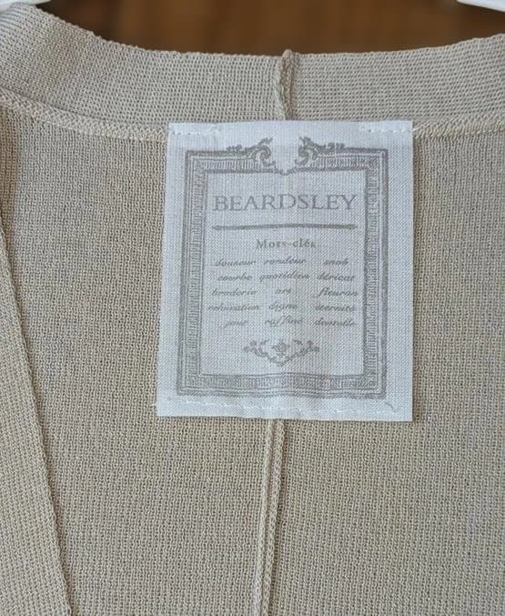 【未使用】BEARDSLEY ベージュ カーディガン F