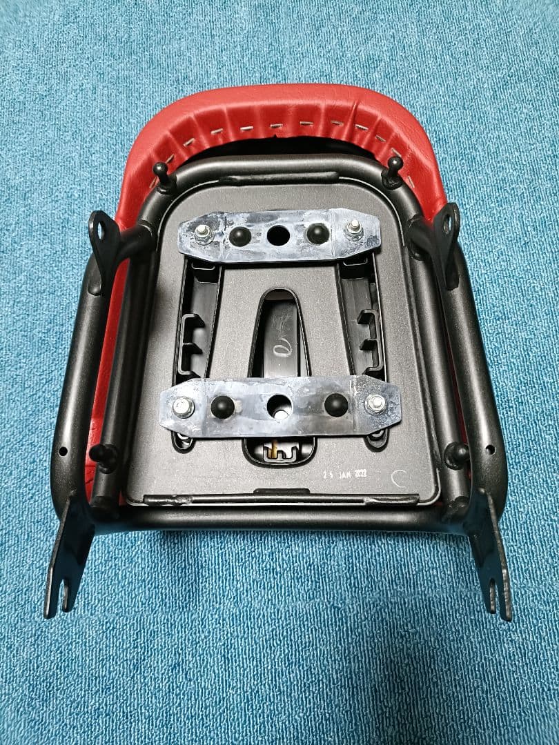 HONDA　バイク c125 ピリオンシート