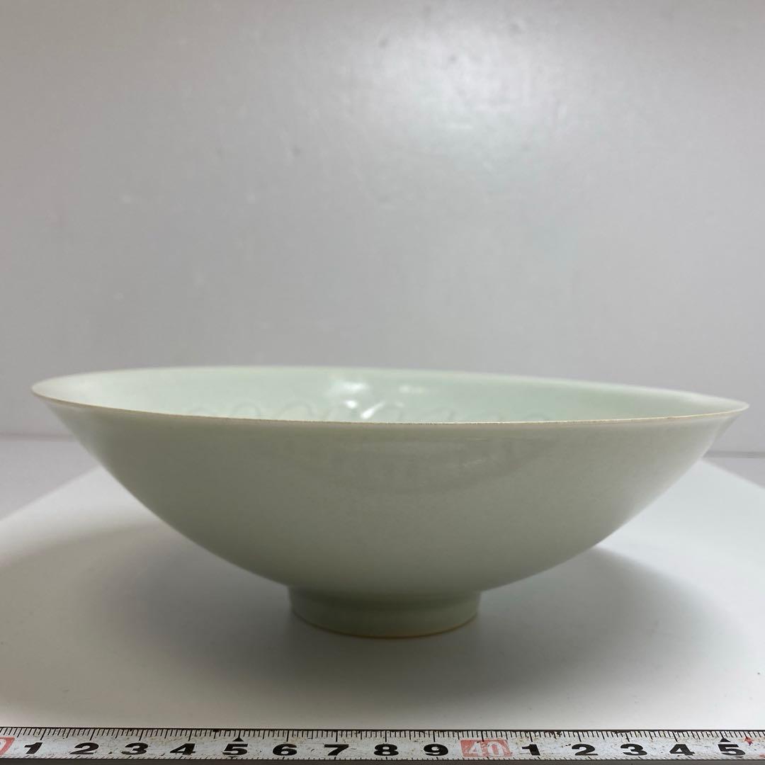 中国美術 青自磁陰刻文碗 口径20.5cm 東岩7-0903① タニト