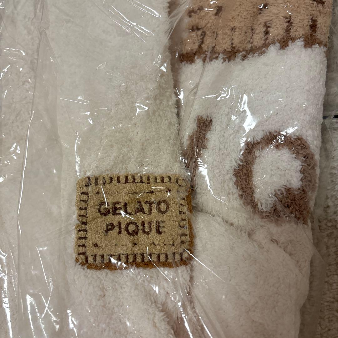【新品】GELATO PIQUE ロゴ刺繍 ビスケットベージュアイボリーパウダー