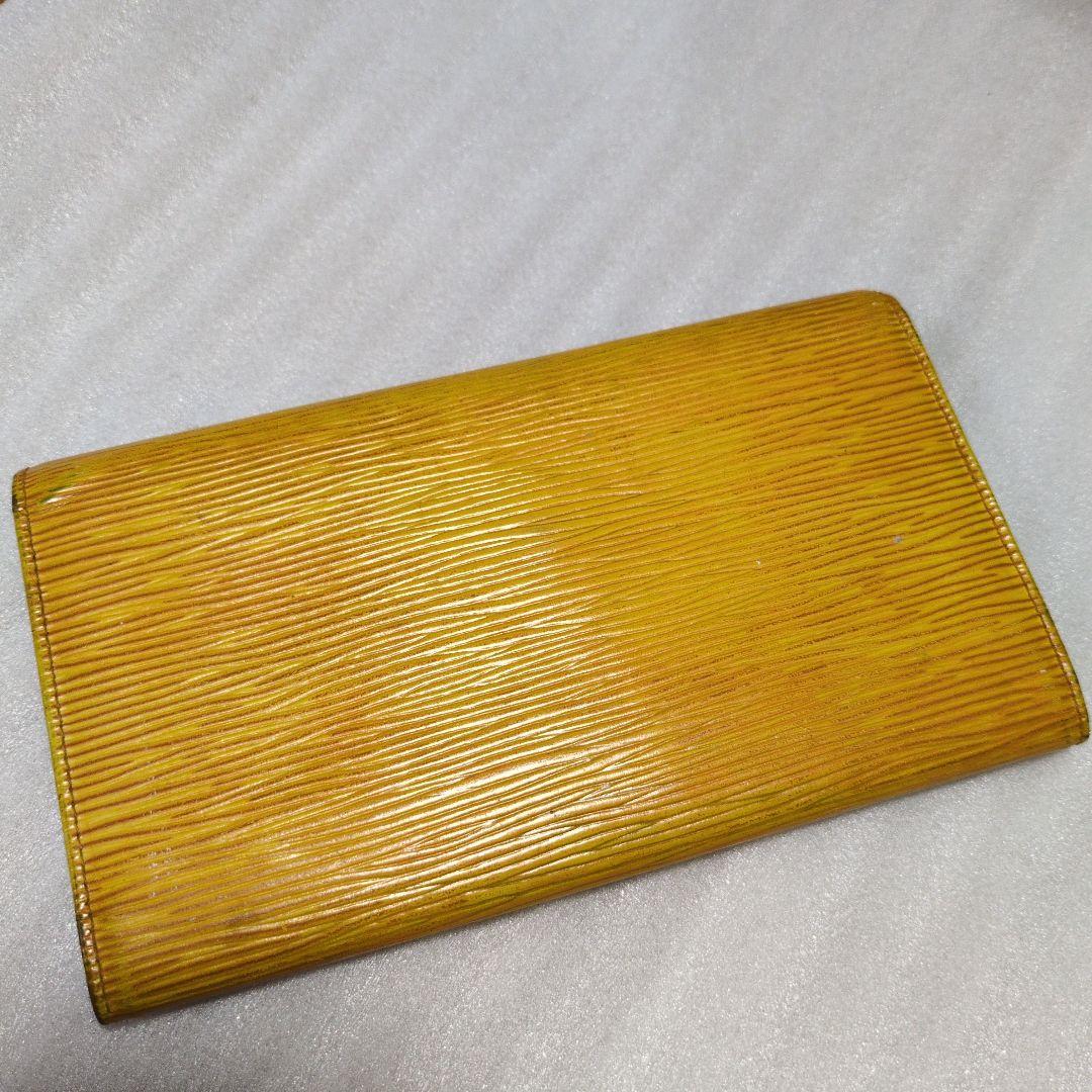 Louis Vuitton イエロー 三つ折り財布.パリの店で購入品