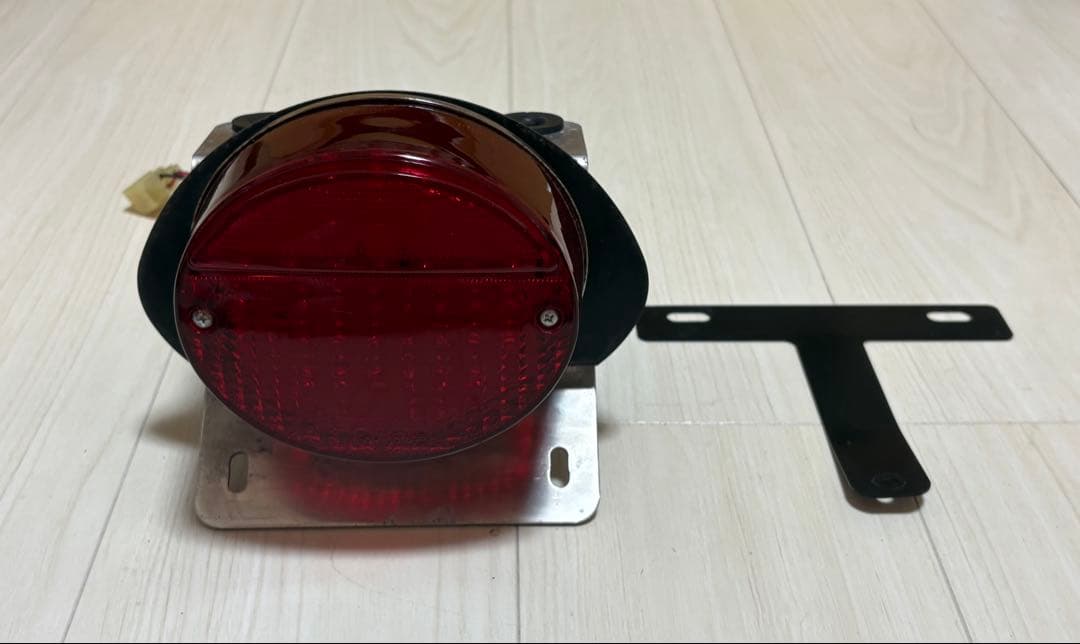 ゼファー750 フェンダーレスキット　LEDテールランプ付き