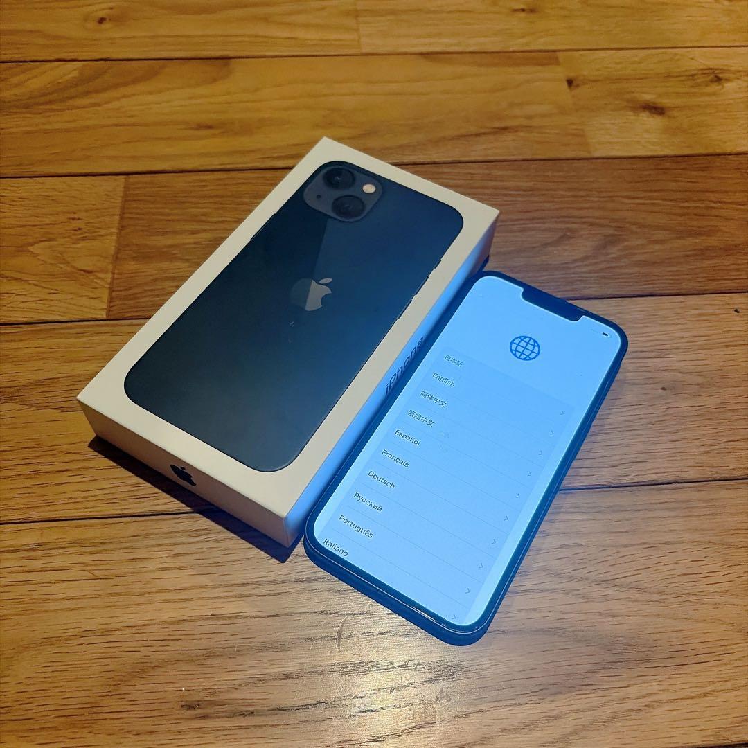 Apple iPhone 13 ブラック 本体 充電ケーブル・イヤフォン付き