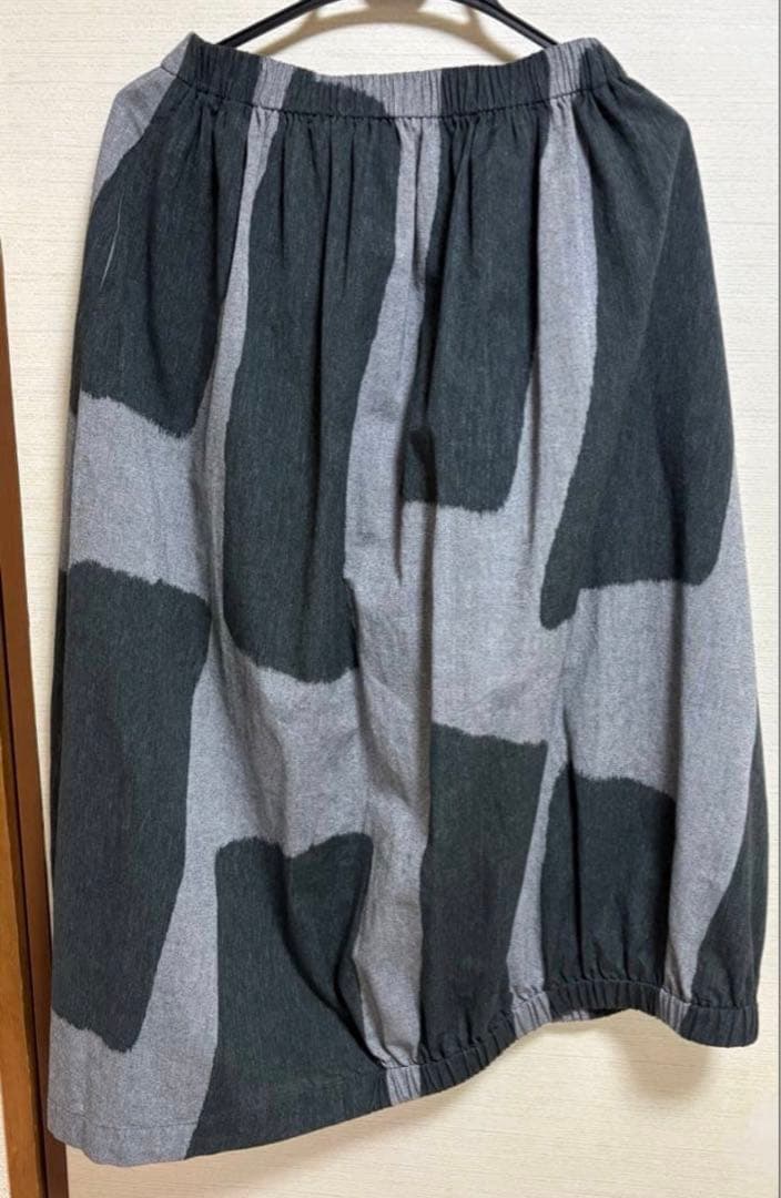 慈雨　アシメトリー　バルーンシルエット　ロング　スカート