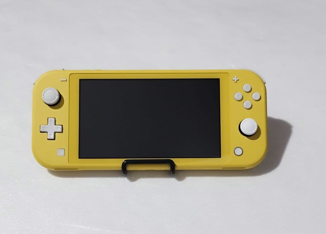 NintendoSwitchライトイエロー3/21