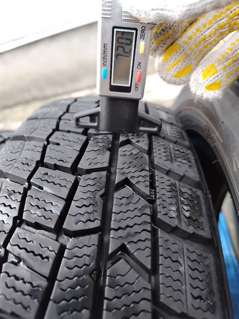 165/65R14、スタッドレスタイヤ4本、ダンロップ・WM02、送料込み
