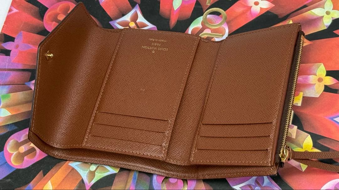 極美品！ルイヴィトン　ポルトフォイユ・ヴィクトリーヌ　コンパクト財布