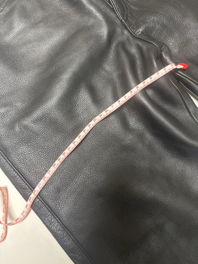 ブラックレザー パンツ
