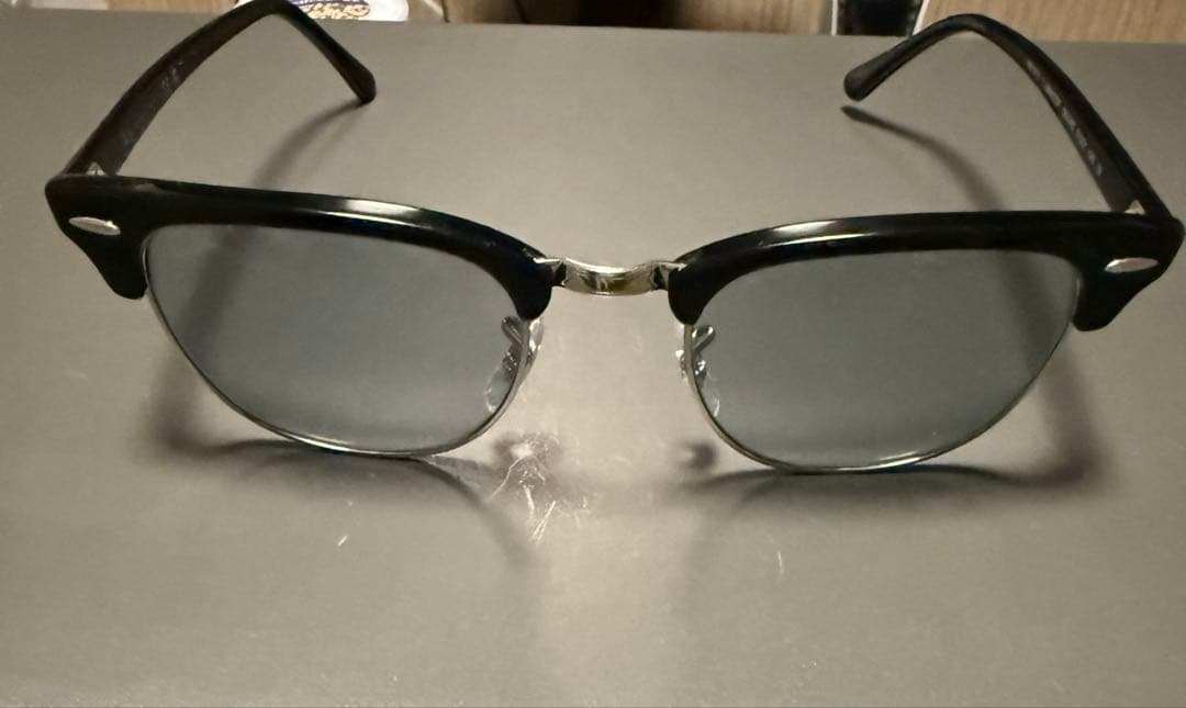 Ray-Ban クラブマスター　ライトグレー