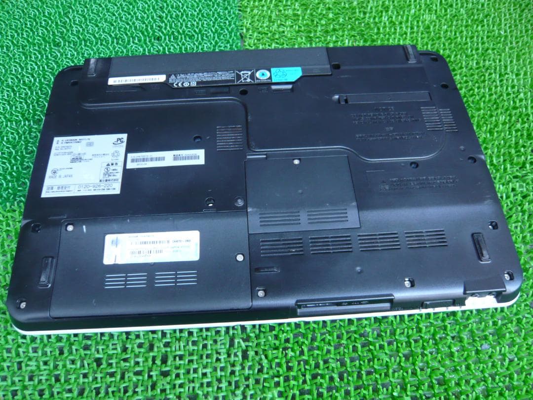 富士通 LIFEBOOK AH77/G　FMVA77GWZ