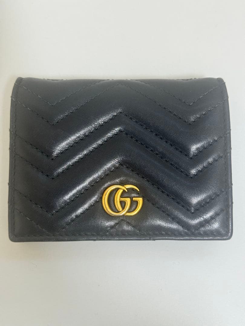 Gucci ブラック 二つ折り財布 GGロゴ