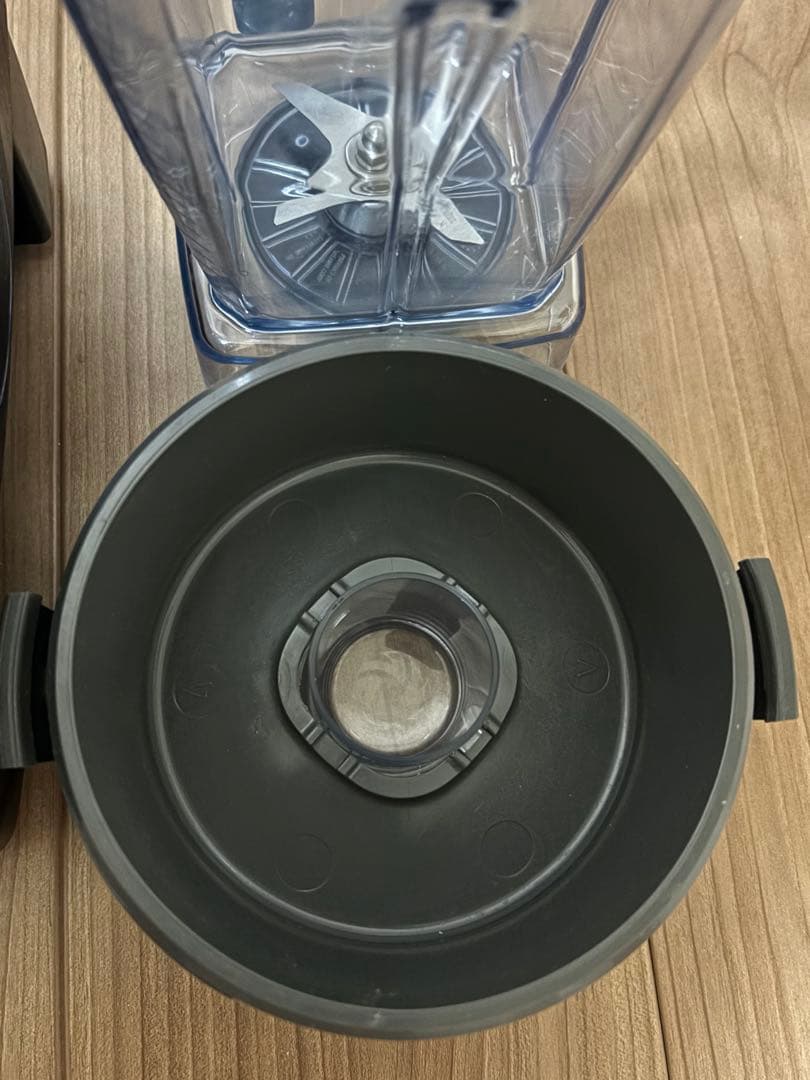 【美品】Vitamix E310 ブラック ブレンダー VM0202 1台8役